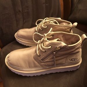 Men’s Uggs Boots Size 11 NWT Neumel